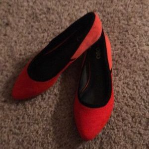 Red and light coral color block flats